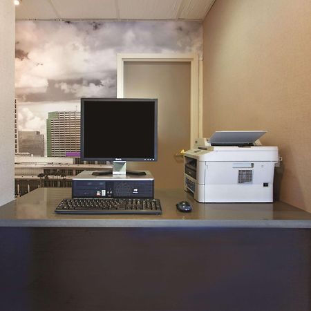 La Quinta By Wyndham Tampa Bay Area-Tampa South Hotel Bagian luar foto