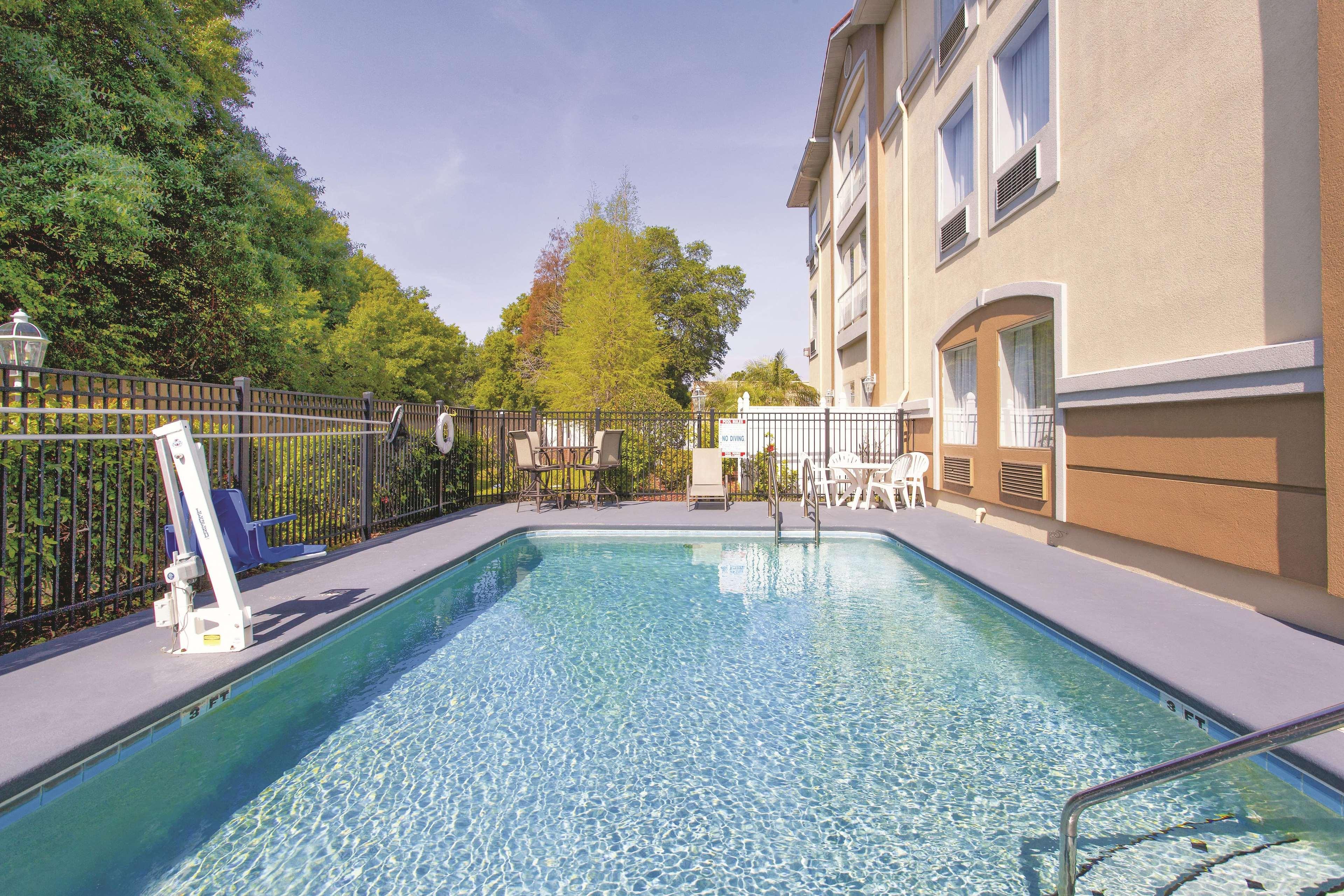 La Quinta By Wyndham Tampa Bay Area-Tampa South Hotel Bagian luar foto