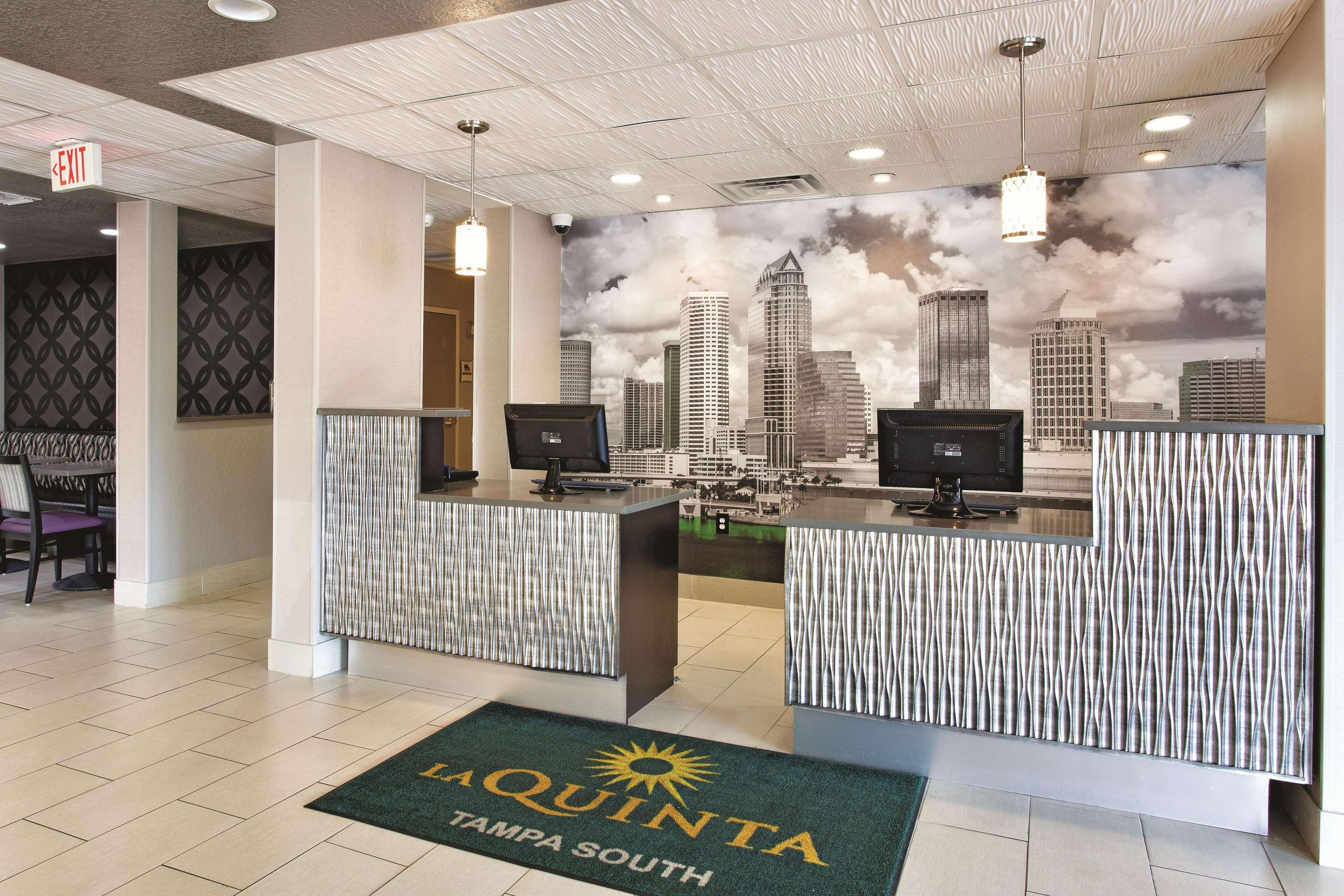 La Quinta By Wyndham Tampa Bay Area-Tampa South Hotel Bagian luar foto