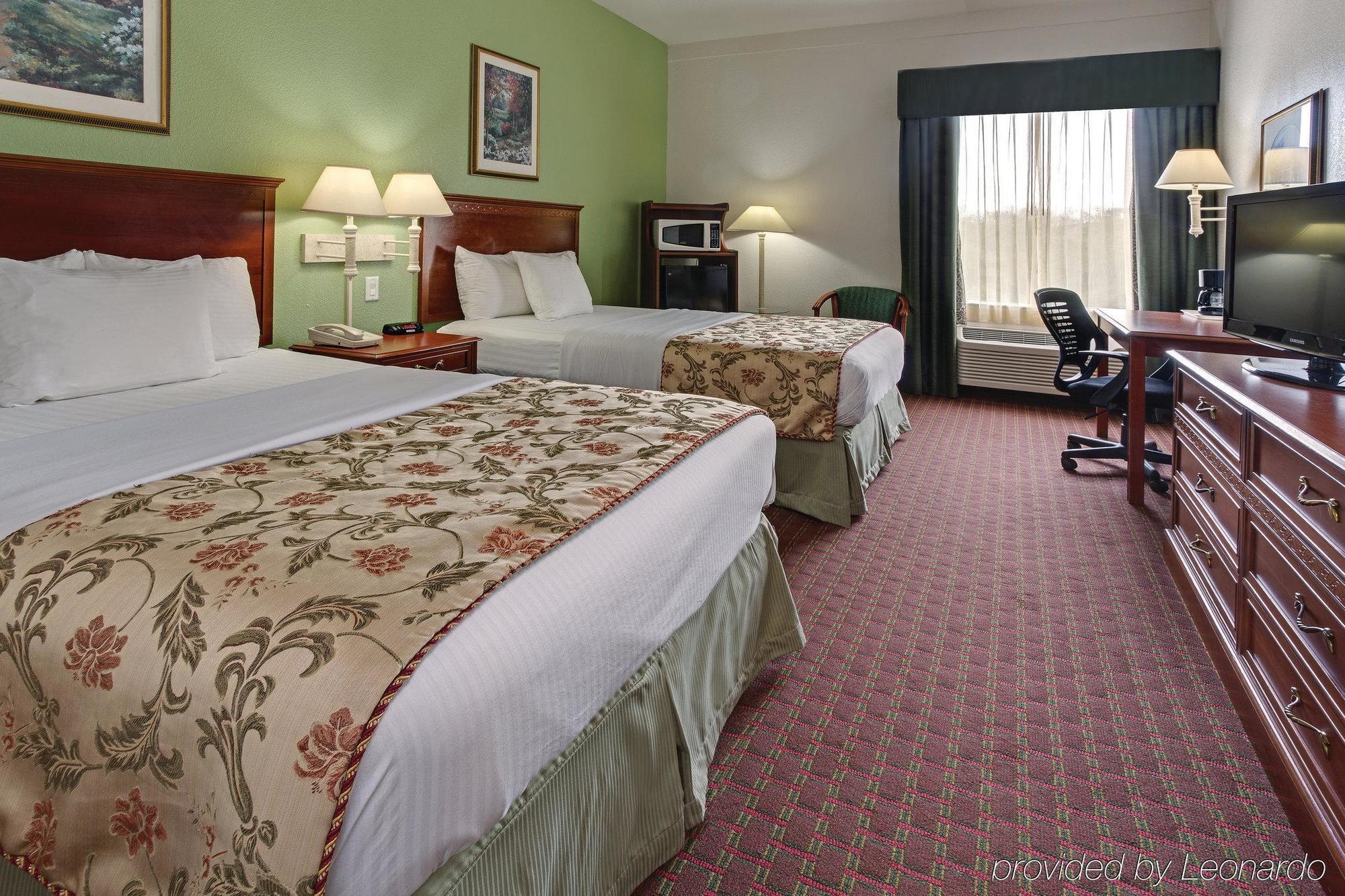 La Quinta By Wyndham Tampa Bay Area-Tampa South Hotel Bagian luar foto